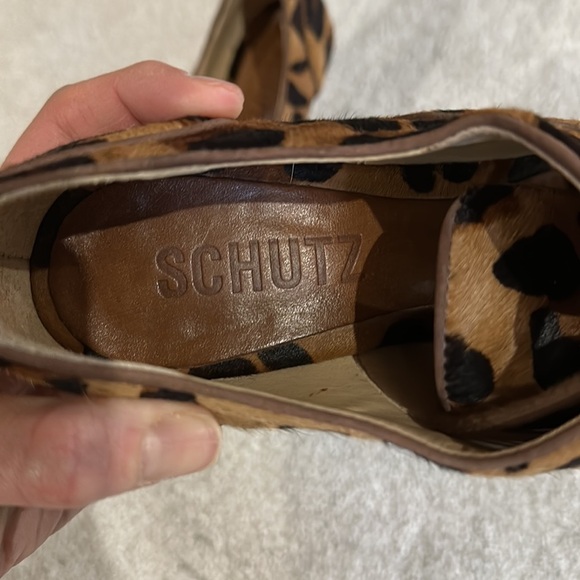 Schutz Leopard Print Peep Toe Heels 7 - Picture 2 of 6